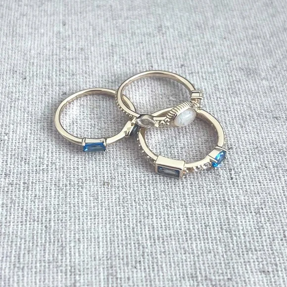Awe Inspired Oracle Stacking Ring Set, Size 6 - Picture 7 of 9
